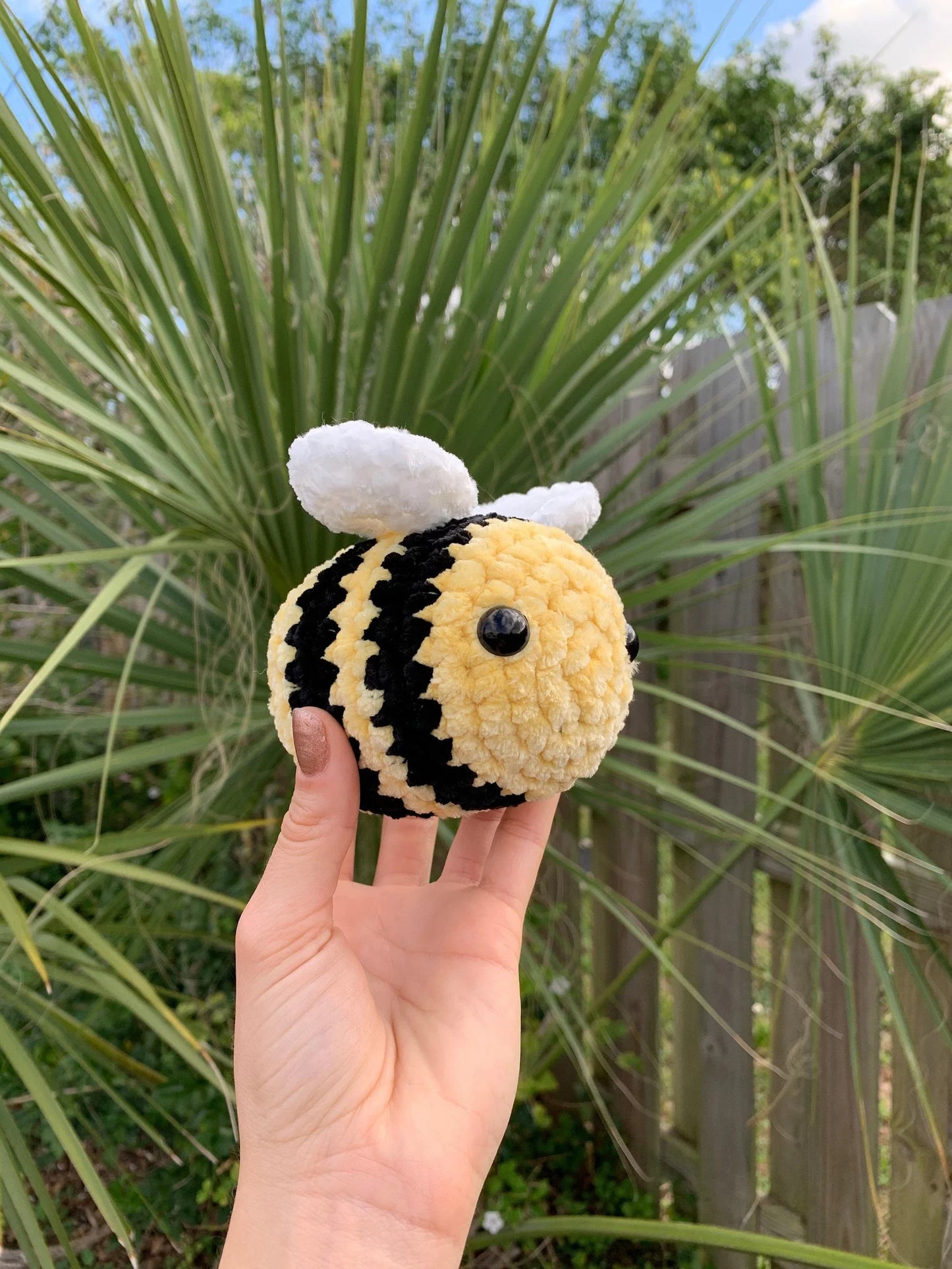 Classic Crochet Bee